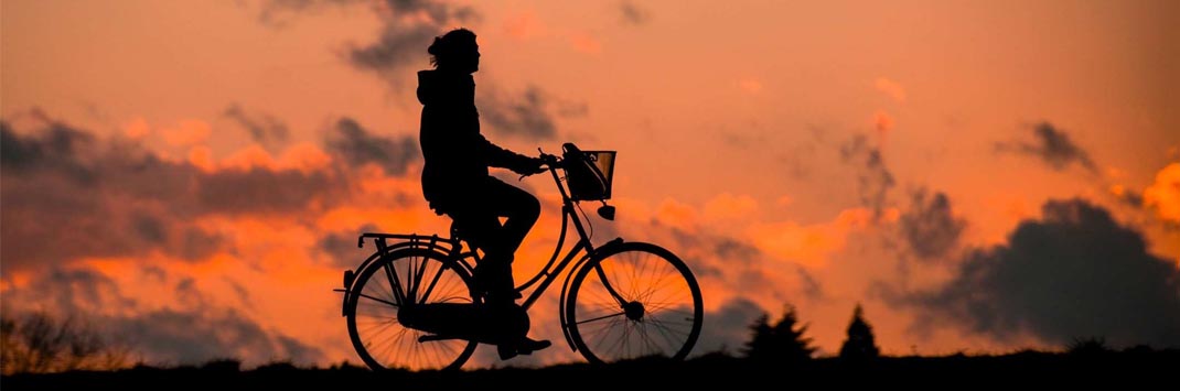 вечерняя прогулка на велосипеде