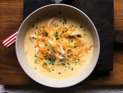 syrnyy sup s ovoshchami i krevetkami